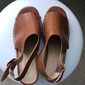 WEDGE SANDALS
